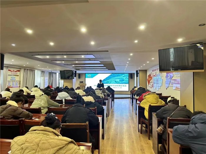 以考促學(xué)、以考促改、以考促用——西藏阜康醫(yī)院舉行2023年下半年護(hù)理人員理論知識考核